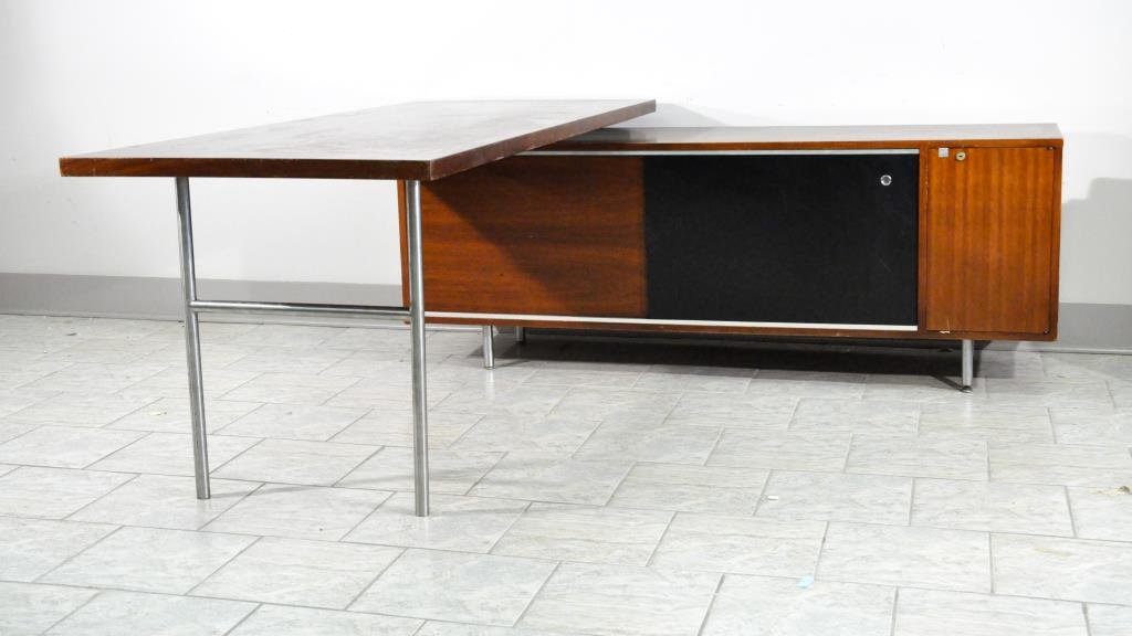 GEORGE NELSON FOR HERMAN MILLER DESK: With returnDimensions: H 29.25" x W 72" x D 30"Condition: Does have scratches on sides and top, appropriate wear with use and age