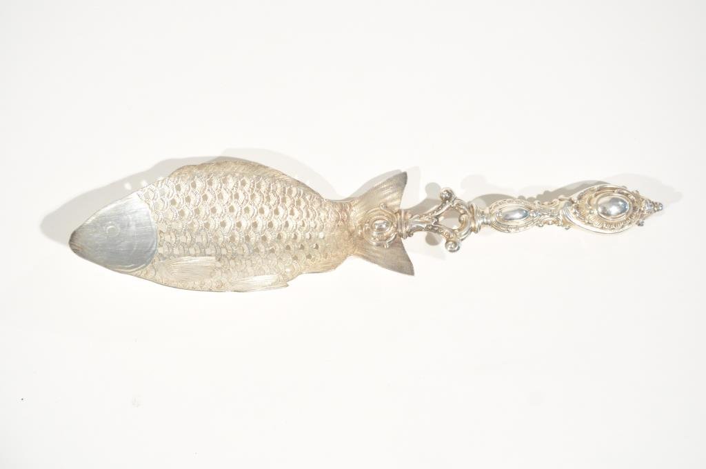 VICTORIAN FIGURAL SILVERPLATE FISH SERVING SPOON: Hollow handle with etched and pierced design. "B.M" "S" & "II" Markings.Dimension: 11.75"Condition: Good