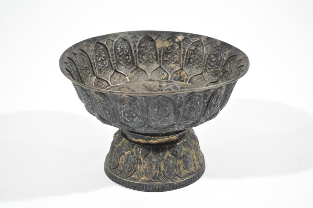ANTIQUE SIAMESE STERLING SILVER FOOTED COMPOTE: Indonesian deity or idols around. 3 piece composition.Dimension: H 5.75" x D 8.5"Weight: 17 oztCondition: Good, very dirty. Provenance: From the descendants of a late 19th C. Siam logging operation