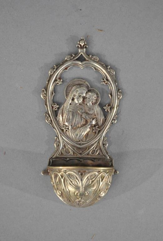 .800 SILVER HOLY WATER FONT: Dimensions: H 4.5" X W 2"Condition: Good.