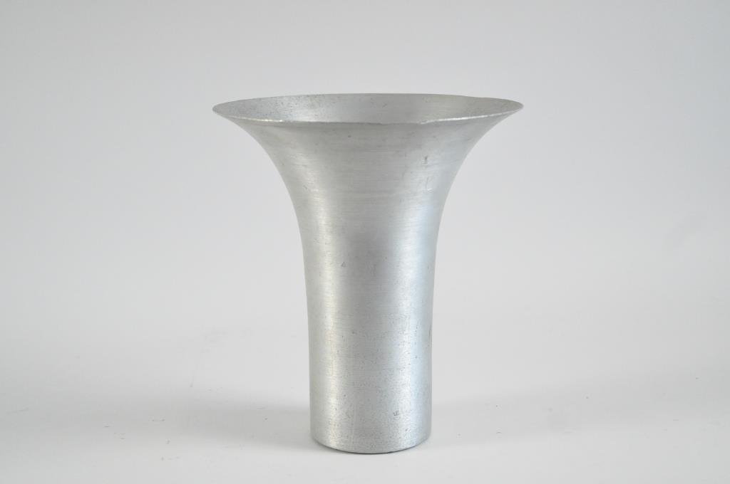 RUSSEL WRIGHT SPUN ALUMINUM VASE: Dimensions: H 10.5" x D 9.25" Condition: Dents and scratches throughout.