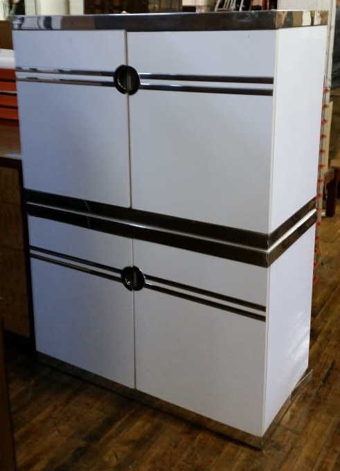 PAIR OF PIERRE CARDIN CABINETS: Dimensions: H 20.25" x W 40.25" x D 19.25"Condition: good, scuffs and scratches, some veneer is lifting.ONSITE WAREHOUSE AUCTION, ITEMS MUST BE PICKED UP WITHIN 7 DAYS AFTER THE AUCTION, ALL ITEMS LEF