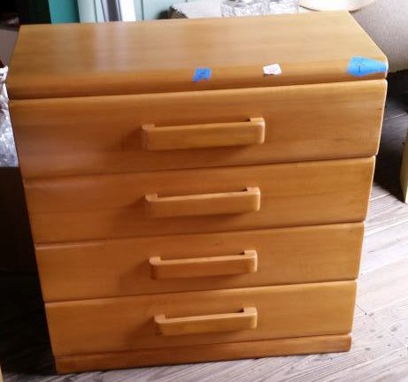 RUSSEL WRIGHT CHEST OF DRAWERS: Dimensions: H 38" x W 36" x D 17"Condition: good, some scuffs and scratchesONSITE WAREHOUSE AUCTION, ITEMS MUST BE PICKED UP WITHIN 7 DAYS AFTER THE AUCTION, ALL ITEMS LEFT PAST THAT DAY WILL BE ABAND