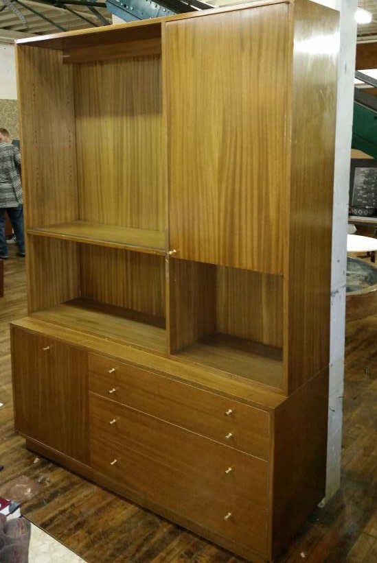 PAUL MCCOBB BOOKCASE CABINET: Dimensions: H 79" x W 56.75" x D 19"Condition: goodONSITE WAREHOUSE AUCTION, ITEMS MUST BE PICKED UP WITHIN 7 DAYS AFTER THE AUCTION, ALL ITEMS LEFT PAST THAT DAY WILL BE ABANDONED