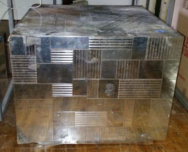 LARGE PAUL EVANS PATCHWORK CUBE TABLE: Dimensions: H 24.5" x W 30.25" x D 30.25"Condition: as isONSITE WAREHOUSE AUCTION, ITEMS MUST BE PICKED UP WITHIN 7 DAYS AFTER THE AUCTION, ALL ITEMS LEFT PAST THAT DAY WILL BE ABANDONED