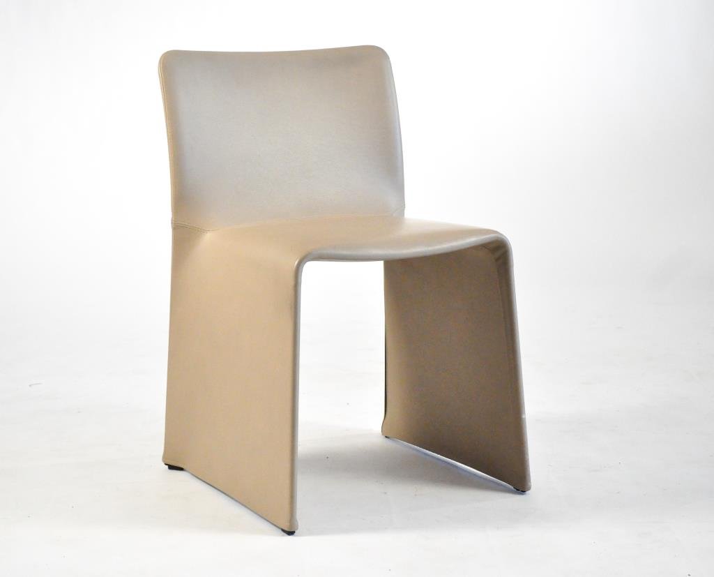 MOLTENI & C. GLOVE CHAIR: Consisting of a metal frame covered in fabric, leather or microfiber to skin mode. Designed by Patricia Urquiola for Molteni, the coatings are completely removable.Dimensions: H 31" x W 19.5" x D 17.5