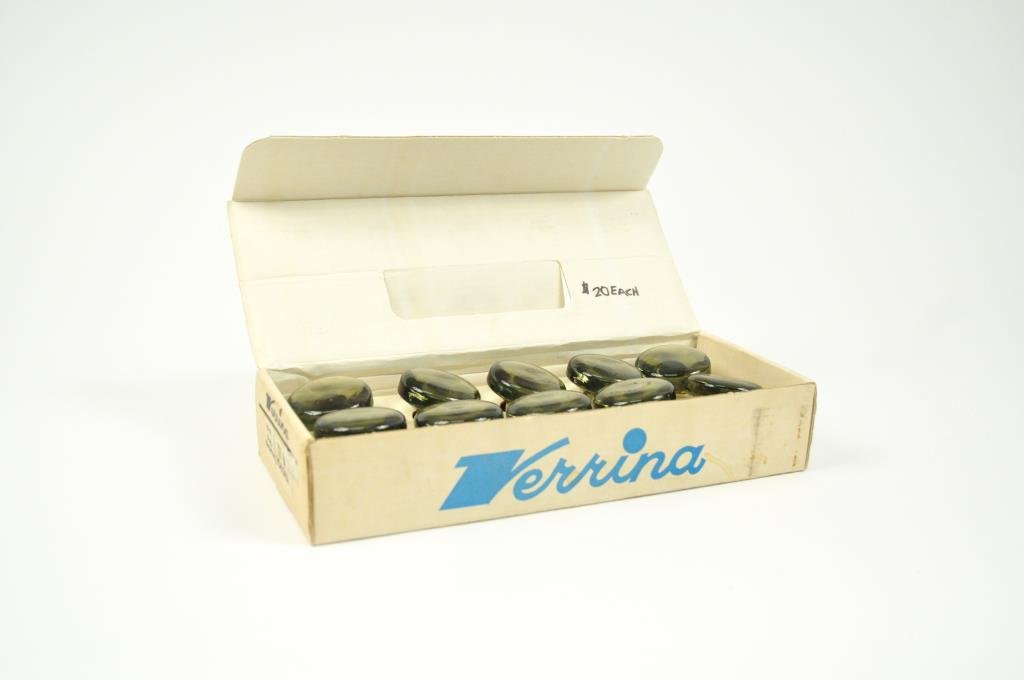 VERRINA SWEDEN DARK GLASS DRAWER PULL SET: New, old stockDimensions: H 2" x W 9.75" x D 4"Condition: good, box shows some wear