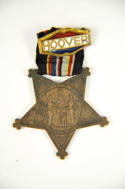 1861-1866 GAR VETERAN MEDAL W ENAMEL HOOVER PIN: Dimensions: Diameter 1.75" medal