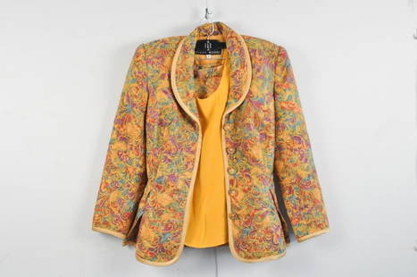 PILAR ROSSI 3 PIECE SKIRT SUIT: Coordinating jacket, blouse and skirt with pinched waist. Dimensions: Size 4 Jacket: Bust: 18" Sjkirt: Waist: 26" Condition: Very Good, smoke free.