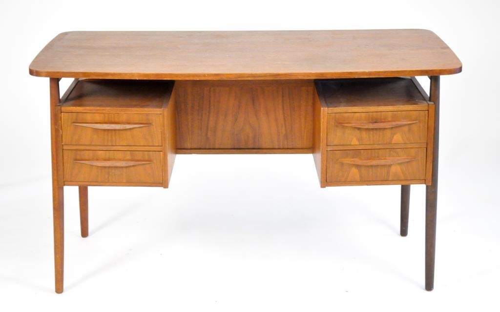 Maurice Villency Danish Teak Desk Sep 28 2014 Westport