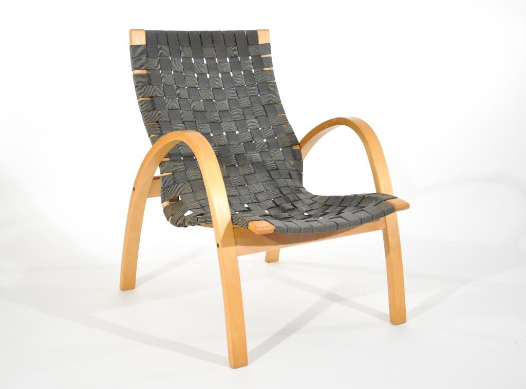 IN THE STYLE OF THONET BENTWOOD ARMCHAIR: Dimensions: H 34" X W 25.5" X D 31"Condition: Good