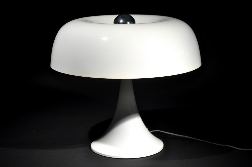 MID-CENTURY SONNEMAN METAL MUSHROOM LAMP: Newly rewired, Sonneman sticker to inside socket, poweder coated metal Dimensions: H 19.5" x Diameter 20"Condition: very good, some very small losses to powder coat