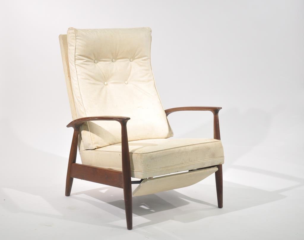 MILO BAUGHMAN RECLINING CHAIR: Paper label on bottom reads A2500 , 1968. Dimensions: H 40" x W 28.25" x W 29" Condition: Dirty, sturdy.