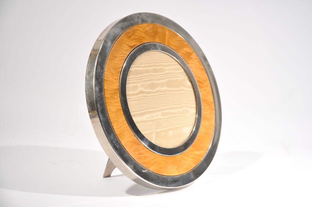 CHROME & TIGER MAPLE CIRCLE FRAME: Dimensions: D 12" Condition: Good