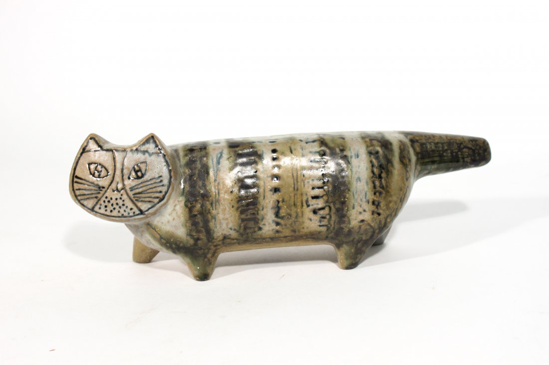 LISA LARSON, POTTERY KITTY CAT: Dimensions : H 4.5" x W 13" x D 3.5"Condition: good