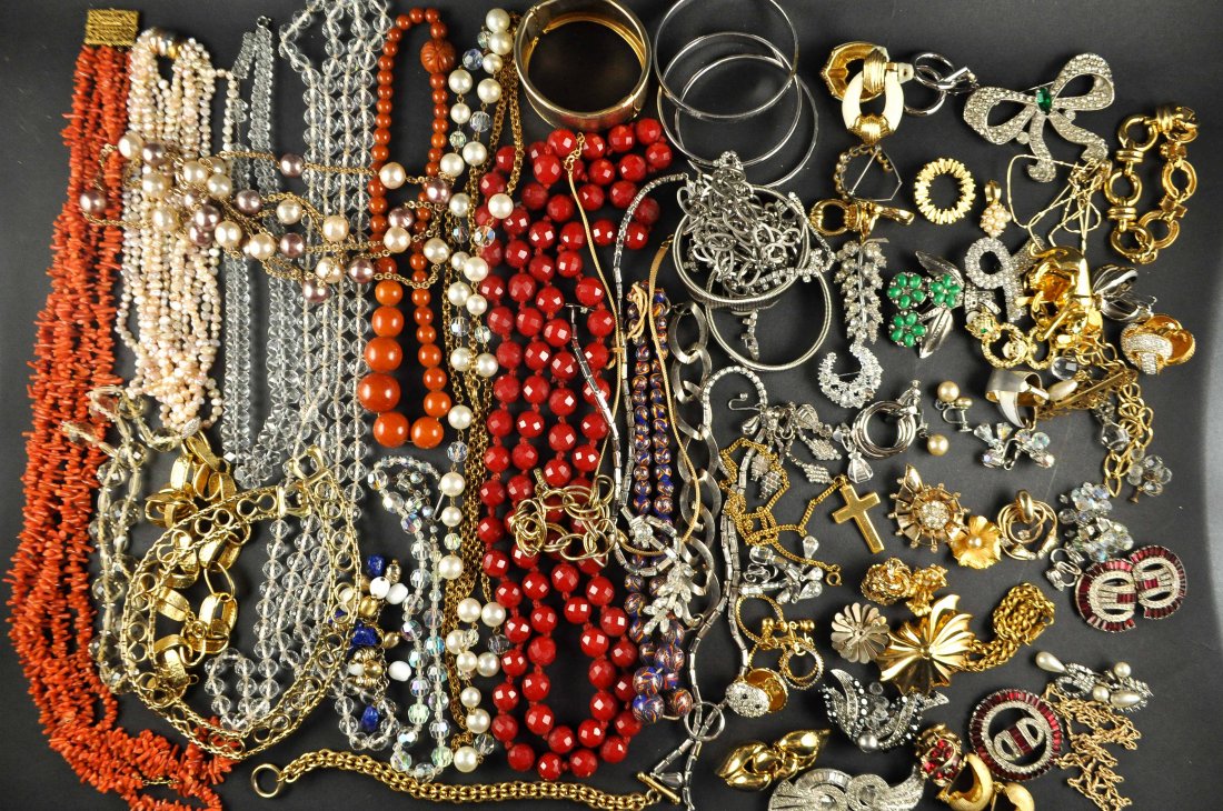 LARGE GROUPING OF VINTAGE COSTUME JEWELRY: Including bakelite, Christian Dior, rhinestone, Ventian Glass, bohemian crystal, sterling and pearl necklace, Nancy Katz, Crown Trifari, Napier, shoe clips, Condition: Good