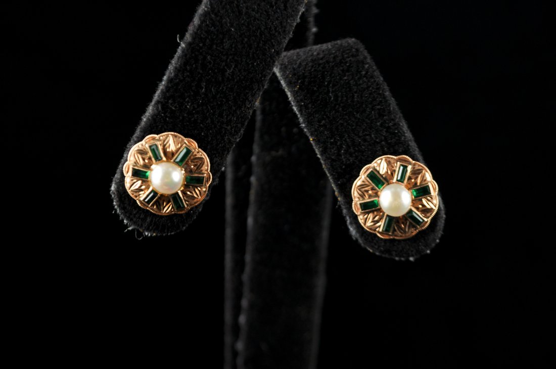 PAIR OF 18K ETCHED GOLD	 PEARL & EMERALD EARRINGS (1 of 3)