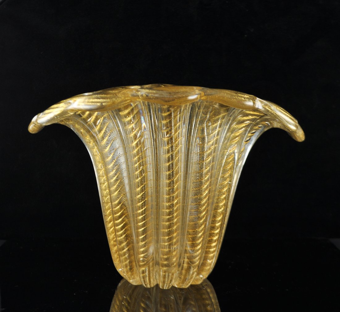 MID-CENTURY ITALIAN BAROVIER & TOSO GLASS VASE (1 of 9)