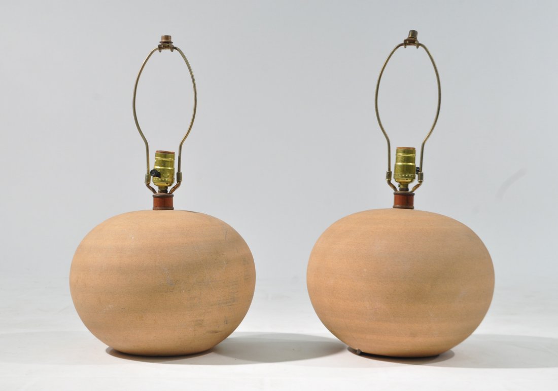 PAIR OF CERAMIC LAMPS (1 of 10)