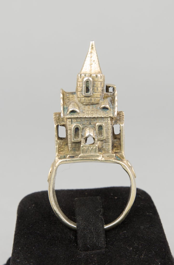 GOLD WEDDING RING (1 of 2)