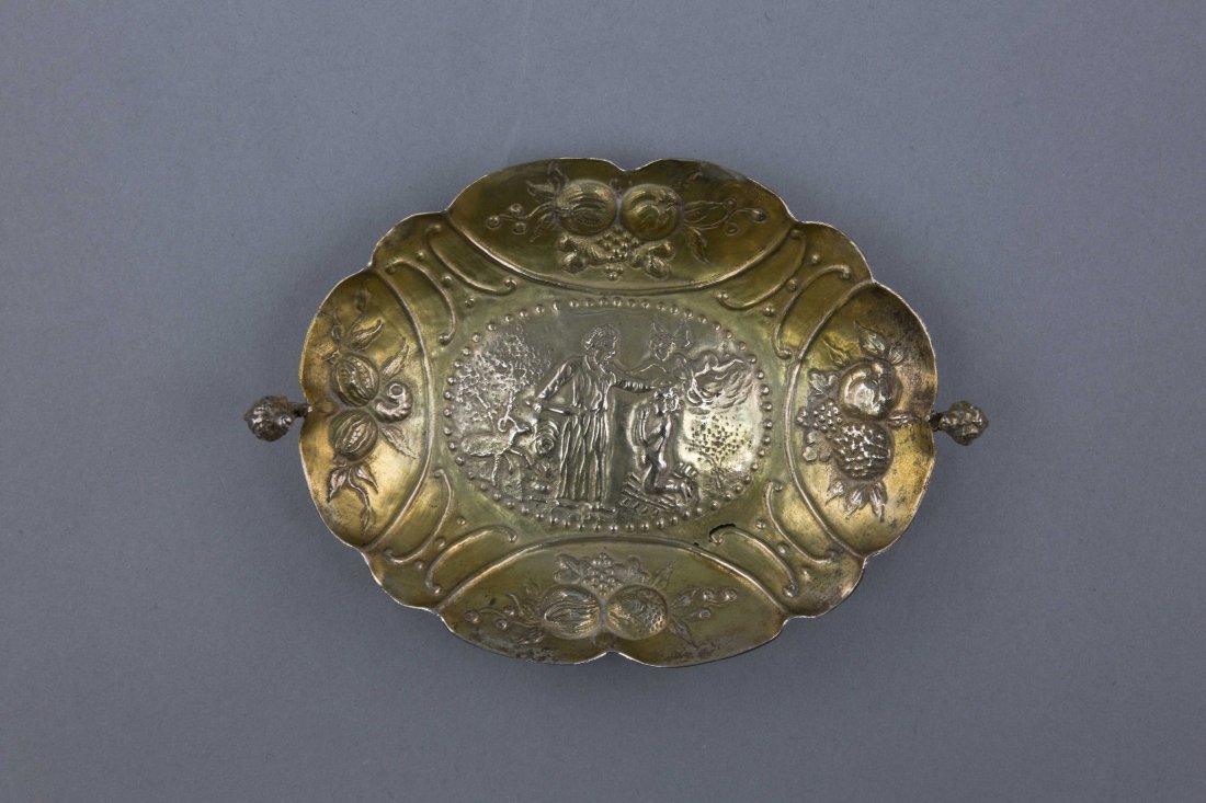 18TH C. GERMAN GILT SILVER PASSOVER DISH (1 of 5)