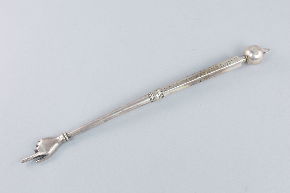 DUTCH SILVER TORAH POINTER (1 of 8)