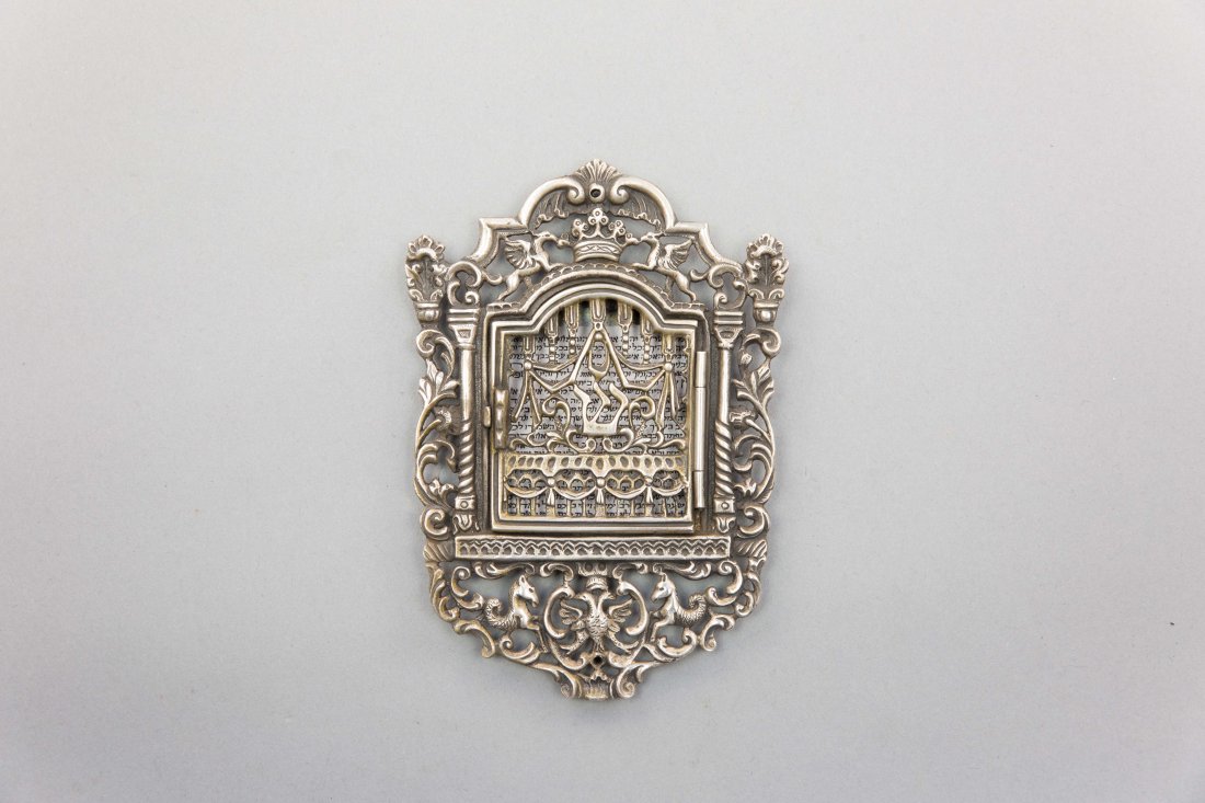 ITALIAN SILVER MEZUZAH CASE (1 of 4)