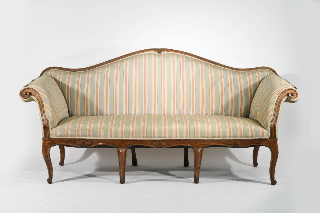 18TH C. ITALIAN VENETIAN SOFA (1 of 9)