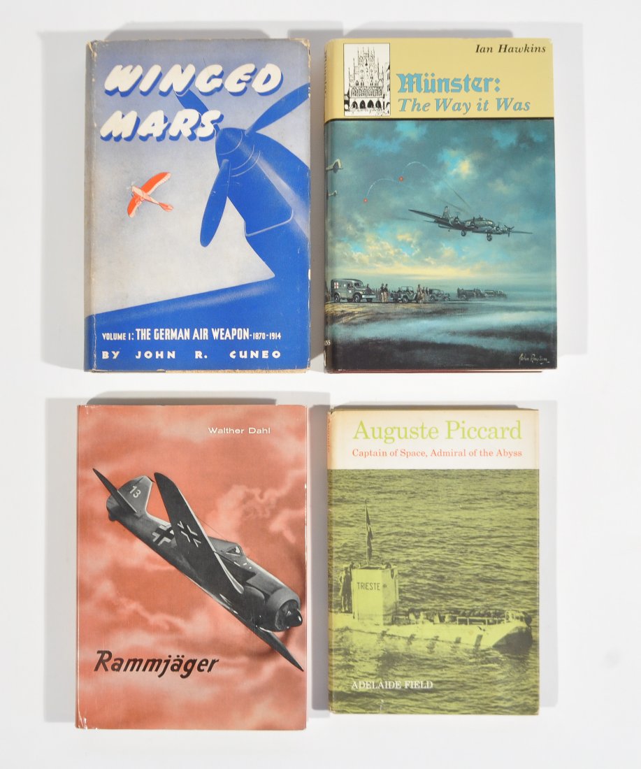 GROUPING OF AVIATION BOOKS (1 of 8)
