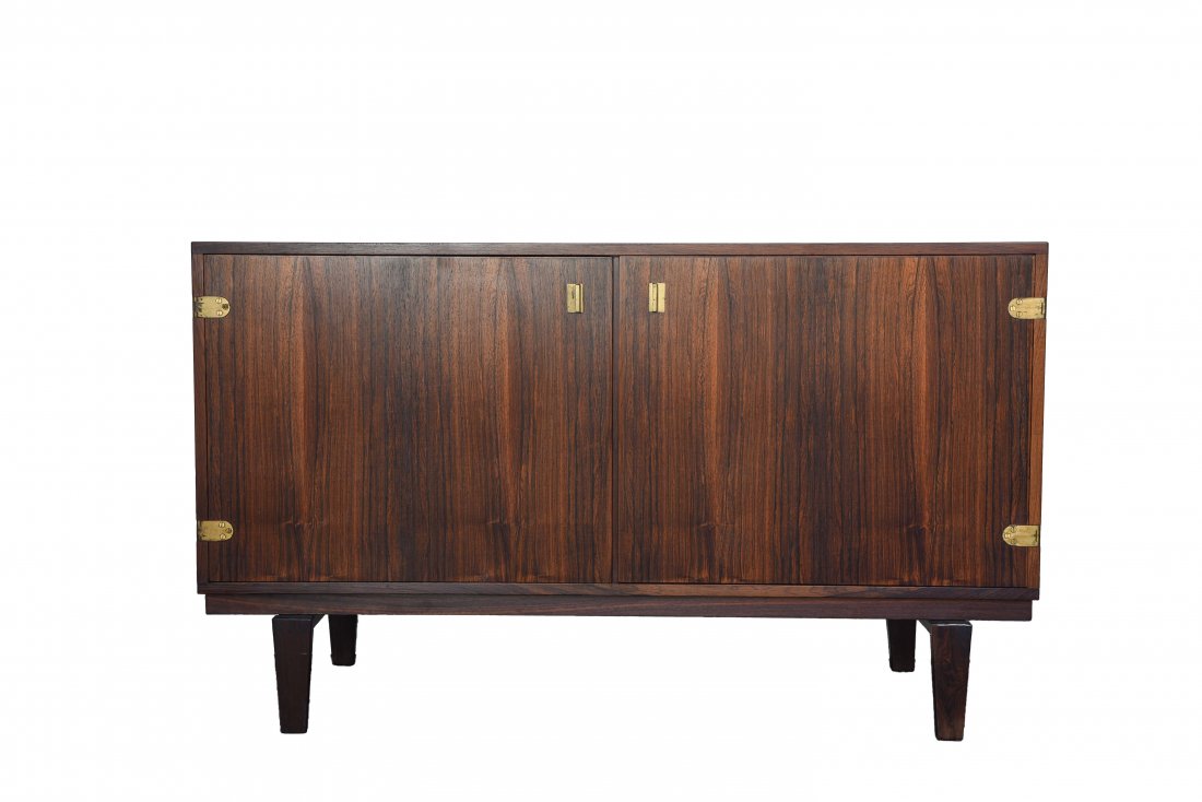 PETER LOVIG NIELSEN ROSEWOOD CABINET (1 of 9)