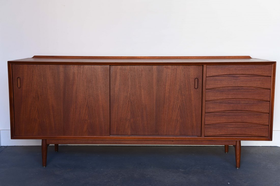 ARNE VODDER TEAK SIDEBOARD (1 of 7)