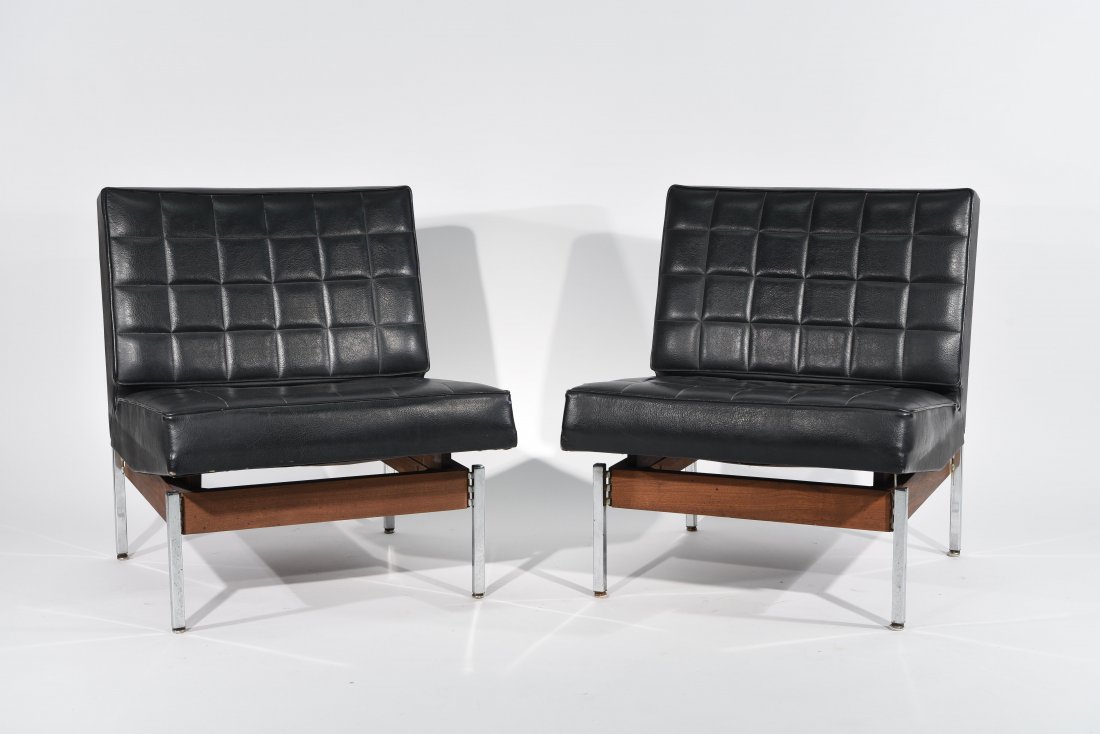 PAIR OF MID-CENTURY TAYLOR LOUNGE CHAIRS (1 of 10)