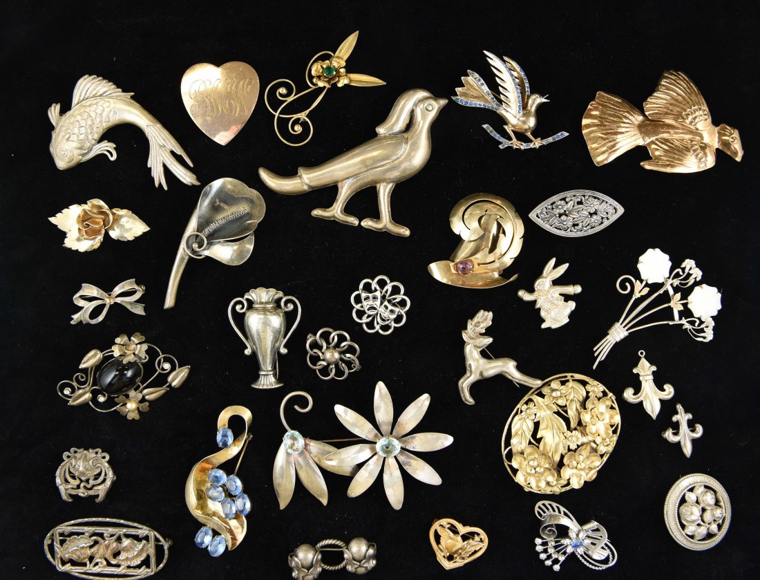 GROUPING OF SIGNED STERLING SILVER BROOCHES (1 of 7)