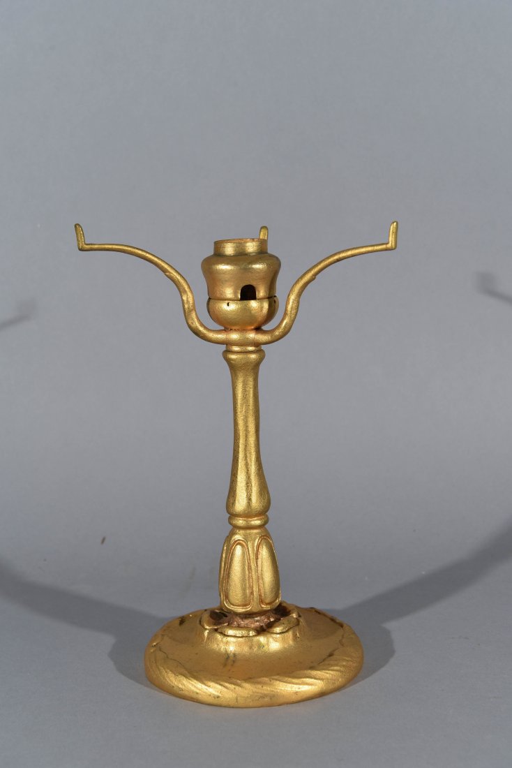 TIFFANY GILT BRONZE TABLE LAMP (1 of 5)