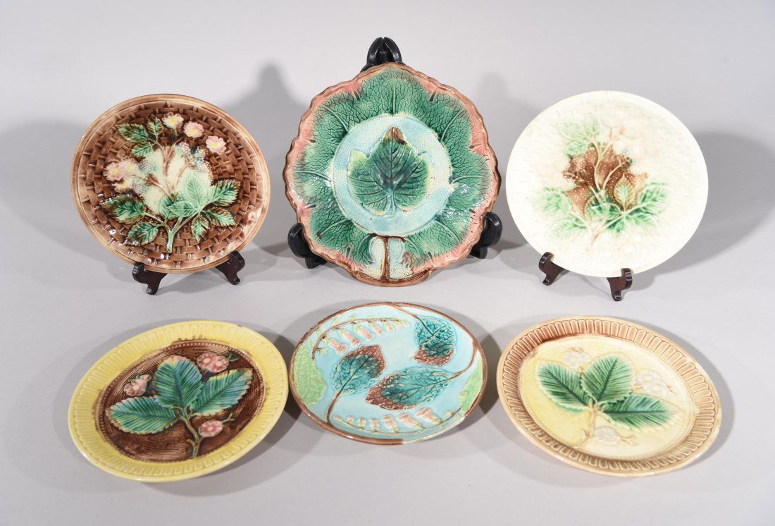 GROUPING OF 6 MAJOLICA PLATES (1 of 9)