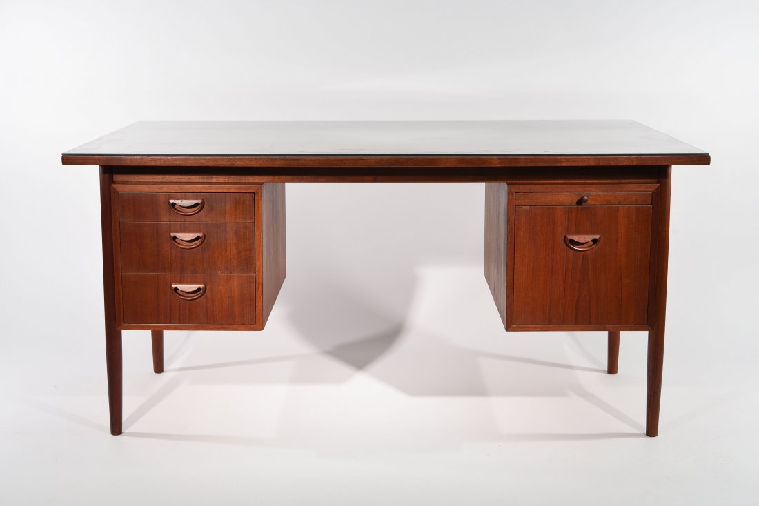 MID-CENTURY DANISH DESK (1 of 10)