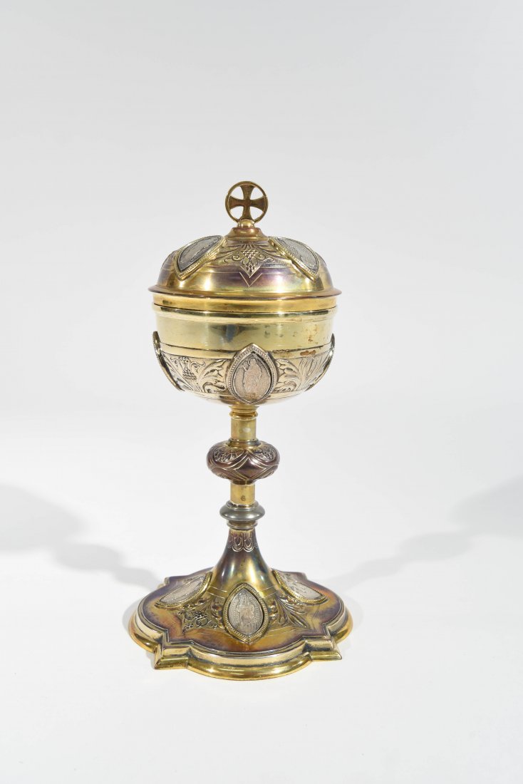 CIBORIUM (1 of 9)