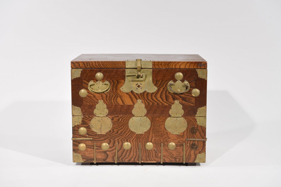 SMALL KOREAN CHEST (1 of 1)