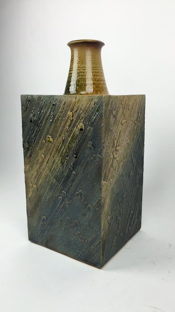 LARGE STUDIO POTTERY CERAMIC VASE (1 of 8)