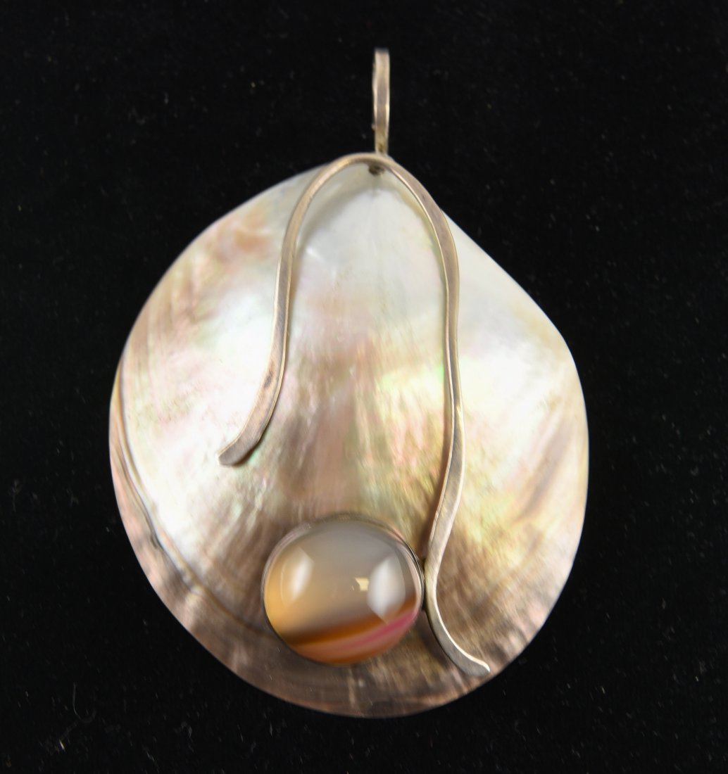 MODERNIST SHELL, STERLING & AGATE PENDANT (1 of 2)