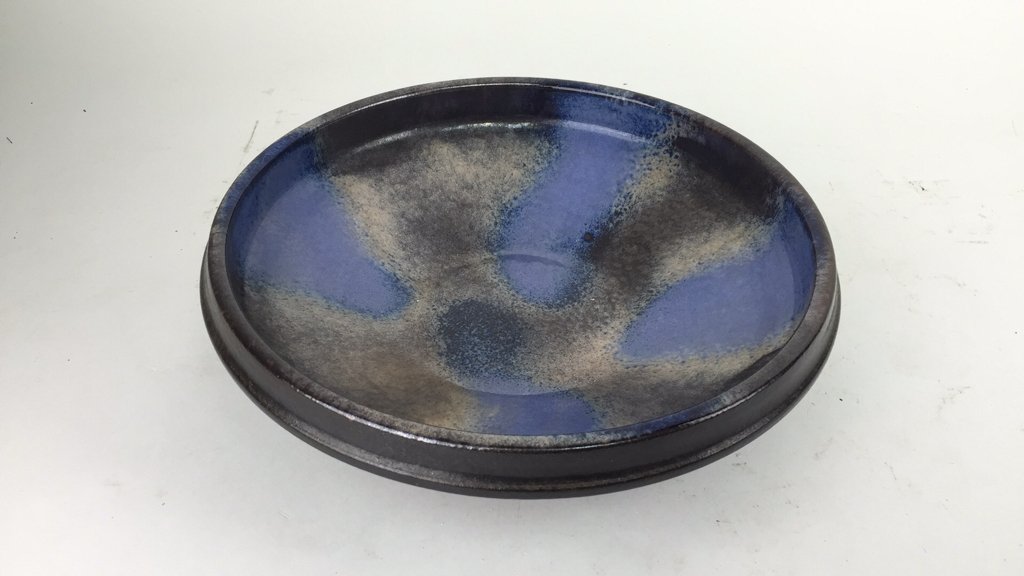 RAYMOR POTTERY BOWL: Dimensions: 10.5" (Diameter)