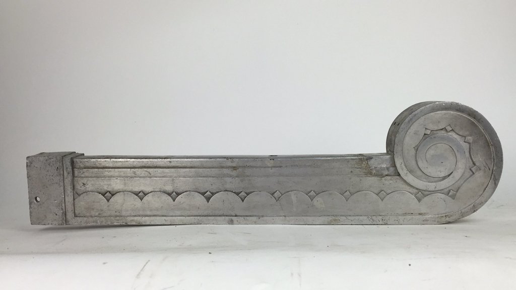 ART DECO ARCHITECTURAL ELEMENT (1 of 8)