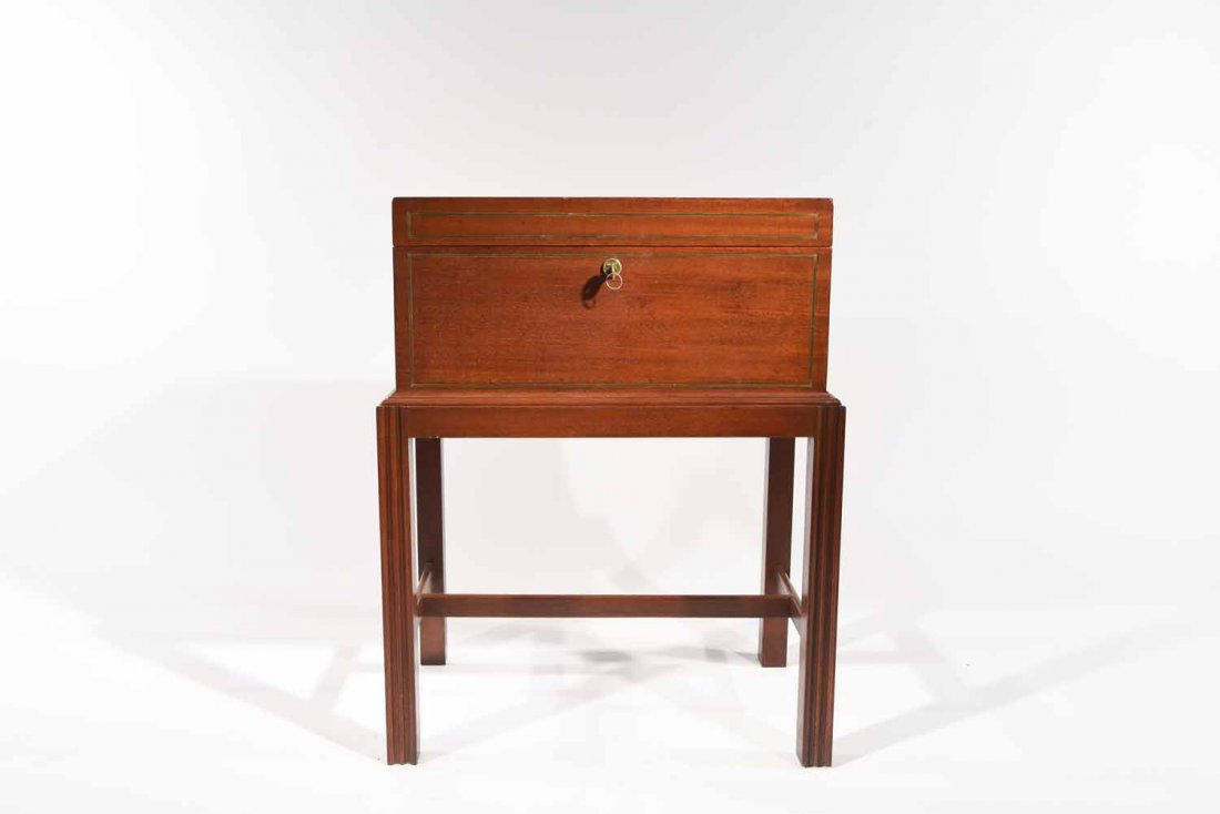 BENSON & HEDGES CHEST CIGAR HUMIDOR WITH STAND (1 of 8)