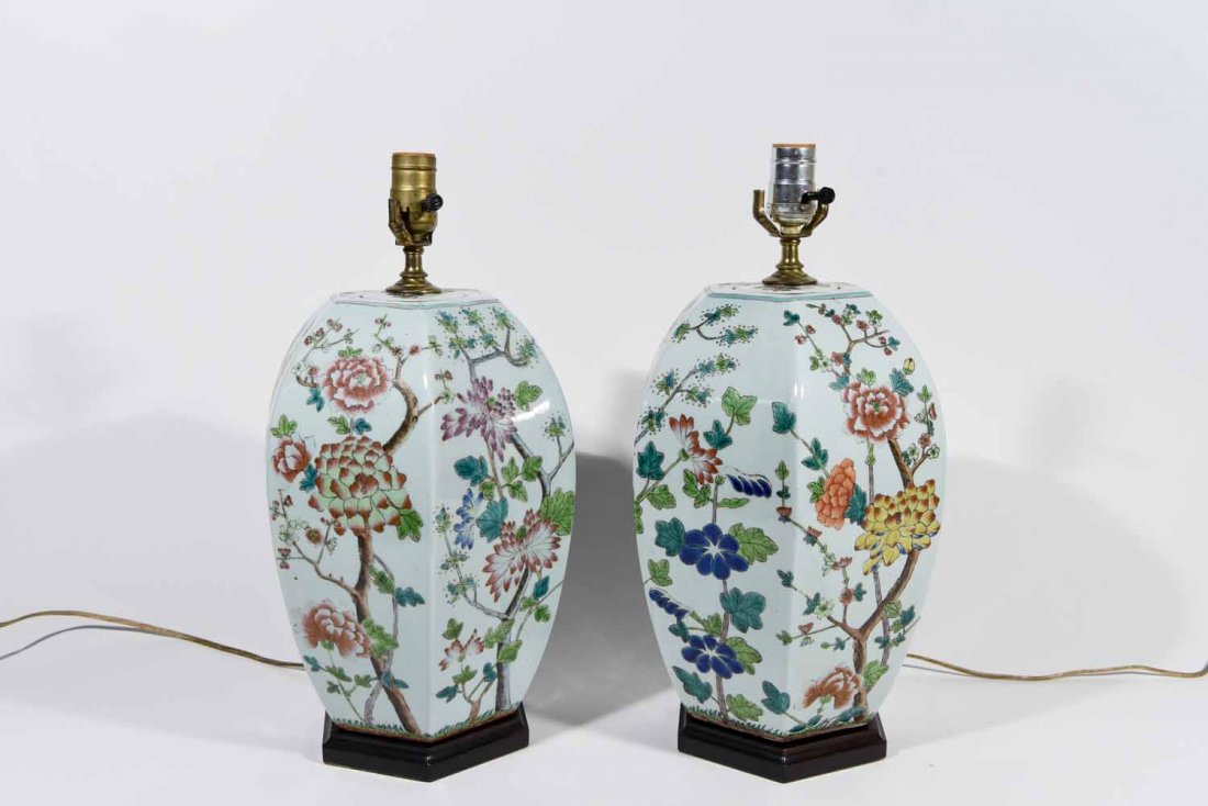 PAIR OF CHINESE LAMPS (1 of 9)