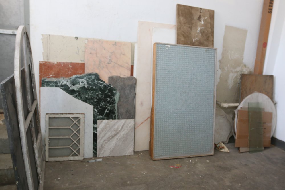 Large grouping of marble, approx 15 pcs incl. (1 of 10)