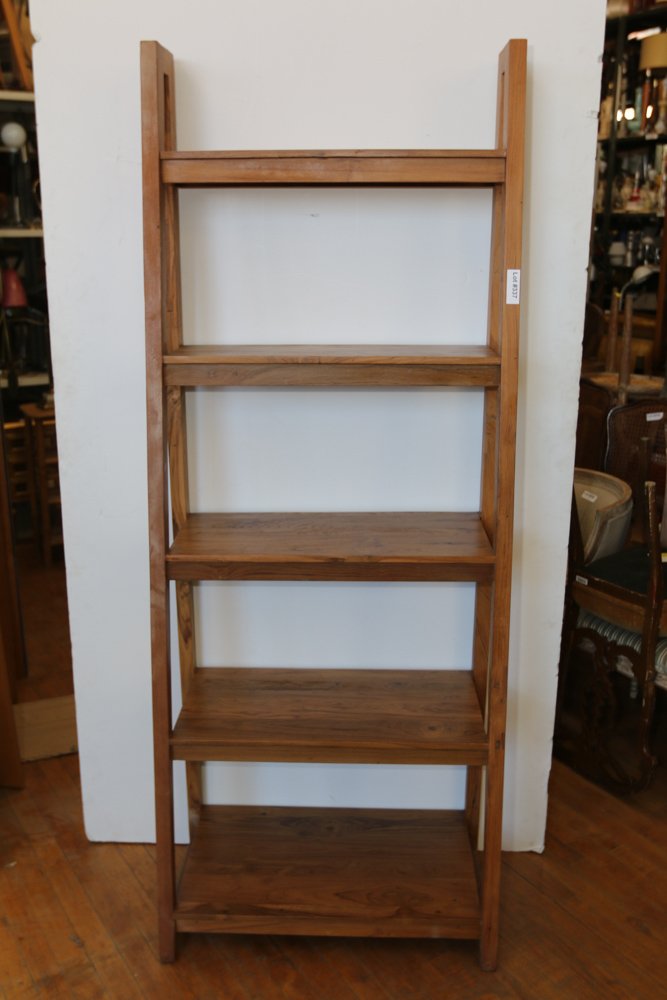 Graduated Wooden etagere (1 of 6)