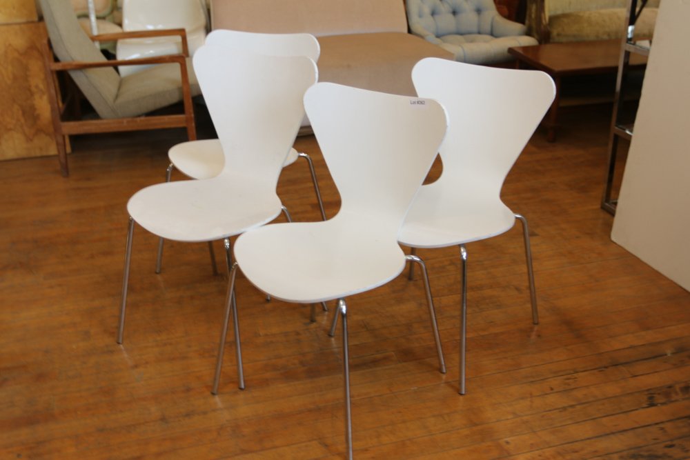 Four Arne Jacobsen side chairs (1 of 5)