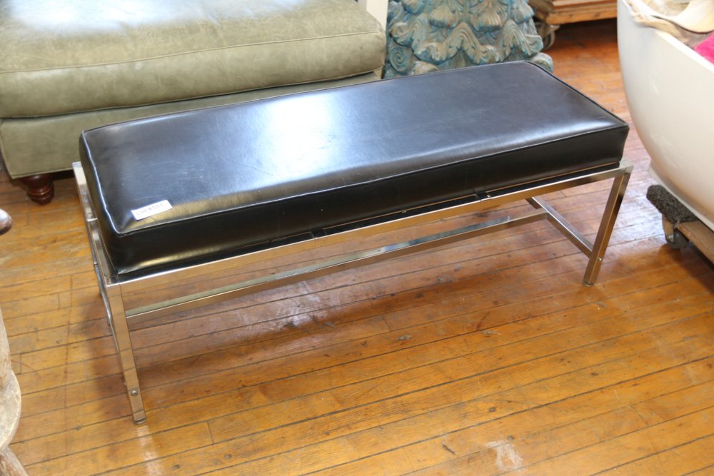 Bench with chrome base (1 of 4)