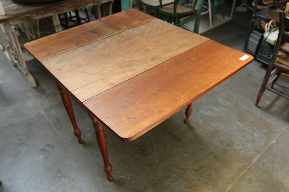 Small pine drop leaf table (1 of 10)