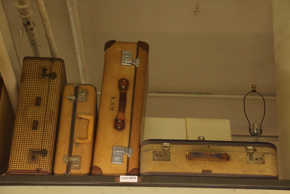 Four vintage suitcases incl globe. (1 of 4)